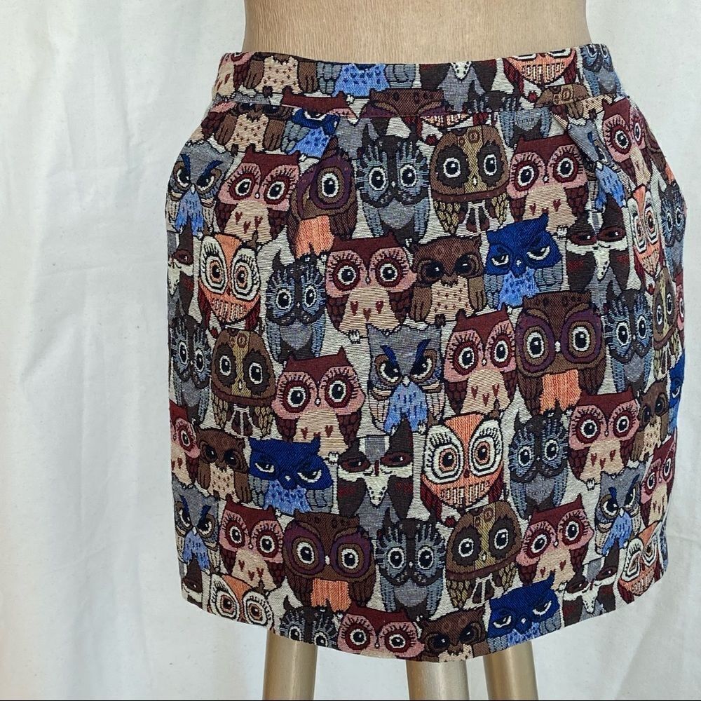 Lm all over owl print weave woman’s mini skirt sz L